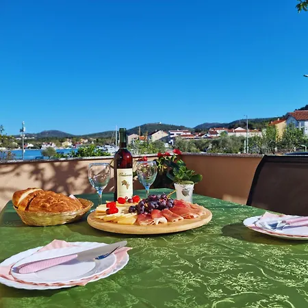 Gracienda Lägenhet Bilice Exteriör bild